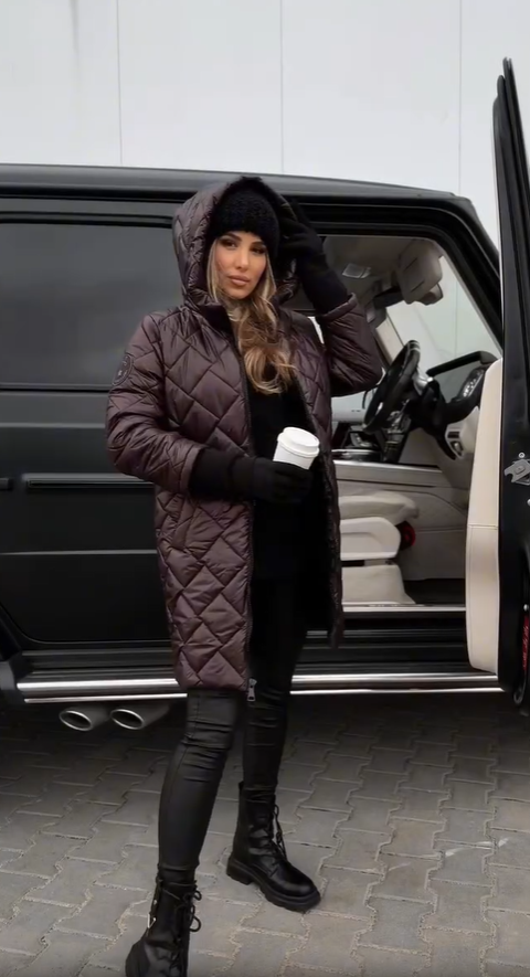 Bogna | Elegant och vadderad jacka med luva